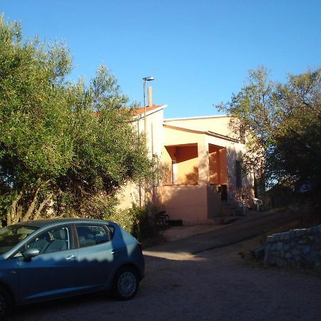 Casa Vacanza Costa Rossa Vista Mare Trinità dʼAgultu Extérieur photo