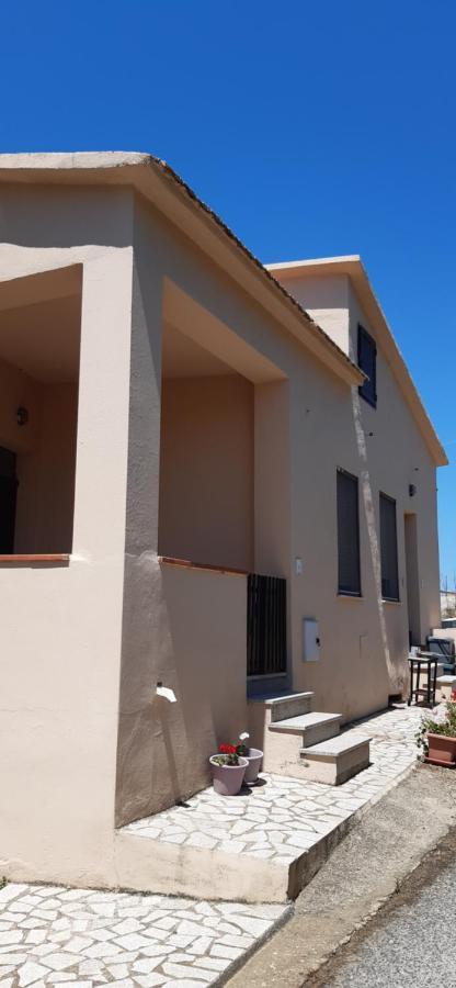 Casa Vacanza Costa Rossa Vista Mare Trinità dʼAgultu Extérieur photo