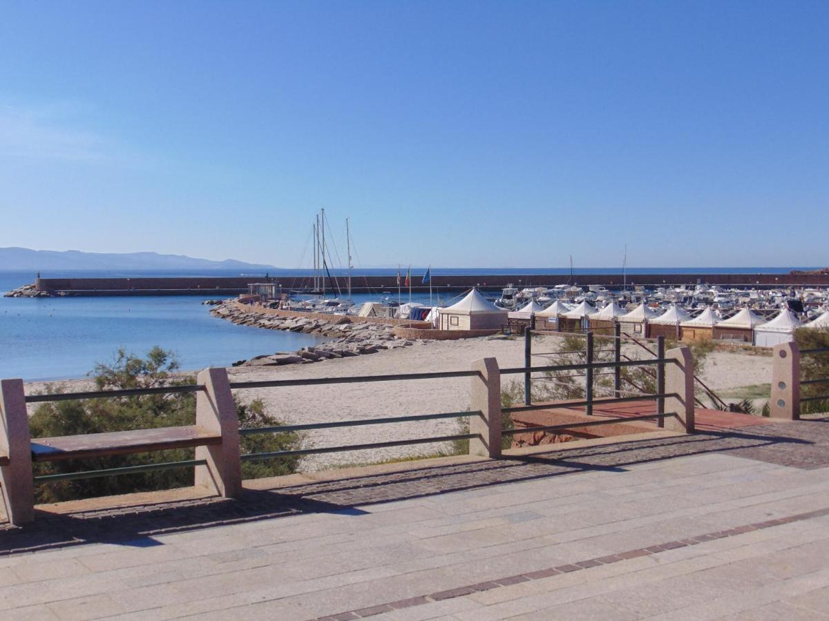 Casa Vacanza Costa Rossa Vista Mare Trinità dʼAgultu Extérieur photo