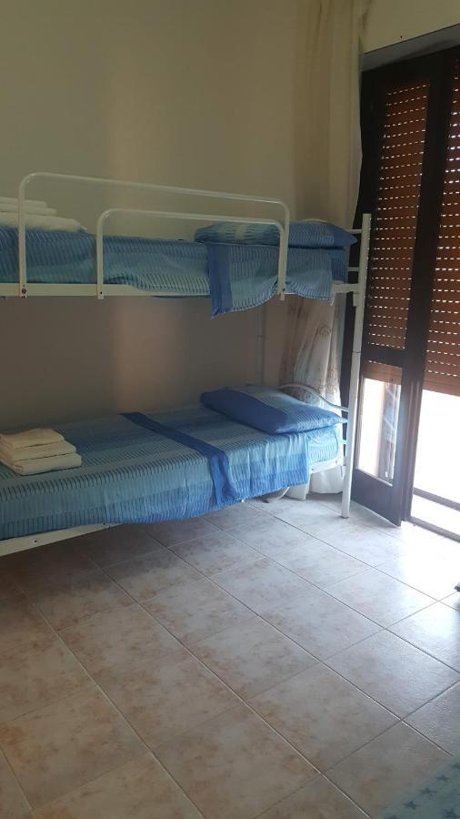 Casa Vacanza Costa Rossa Vista Mare Trinità dʼAgultu Extérieur photo